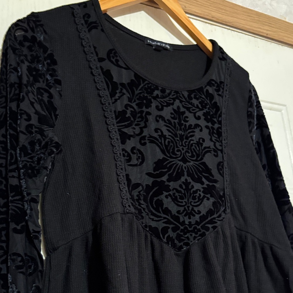Signature Studio Black Velvet Women's Blouse